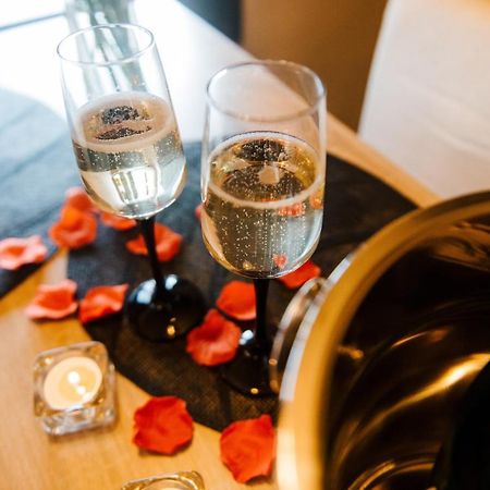 La Suite Romantique Avec Jacuzzi Au Coeur De Perpignan Exterior foto