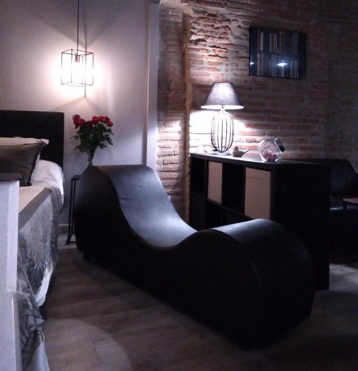 La Suite Romantique Avec Jacuzzi Au Coeur De Perpignan Exterior foto